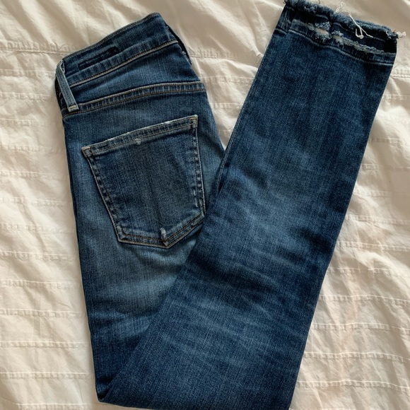 Citizens of Humanity Rocket Crop Mid Rise Dark Jeans - Picture 3 of 3